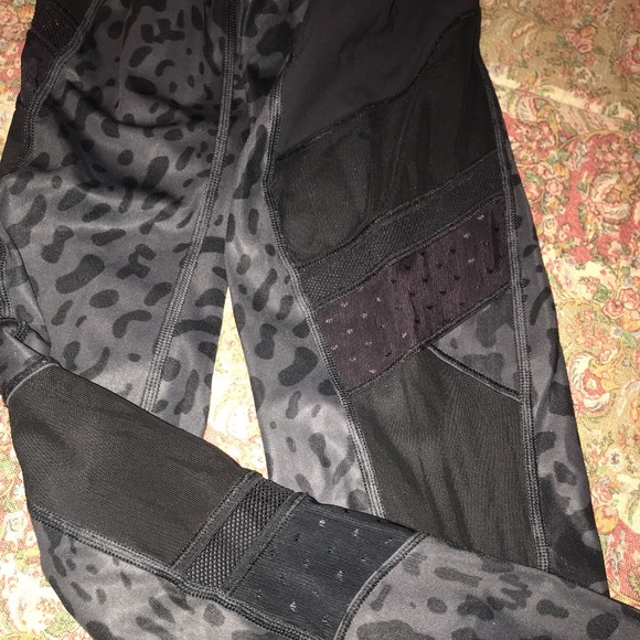 lululemon athletica Pants - Lululemon leggings
